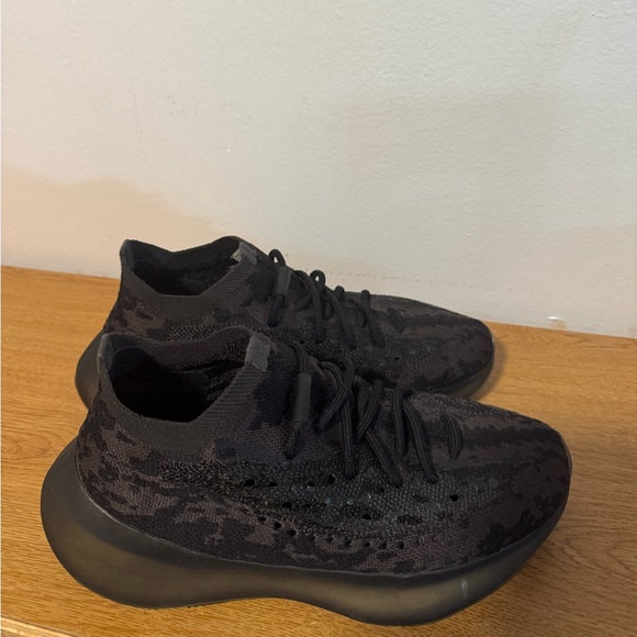 Yeezy 380 Onyx Non Reflective - Picture 3 of 7
